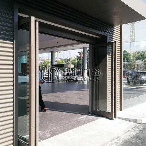 IM电竞|多地频繁遭封杀:共享电动车真是命运多舛(图1) IM电竞官网